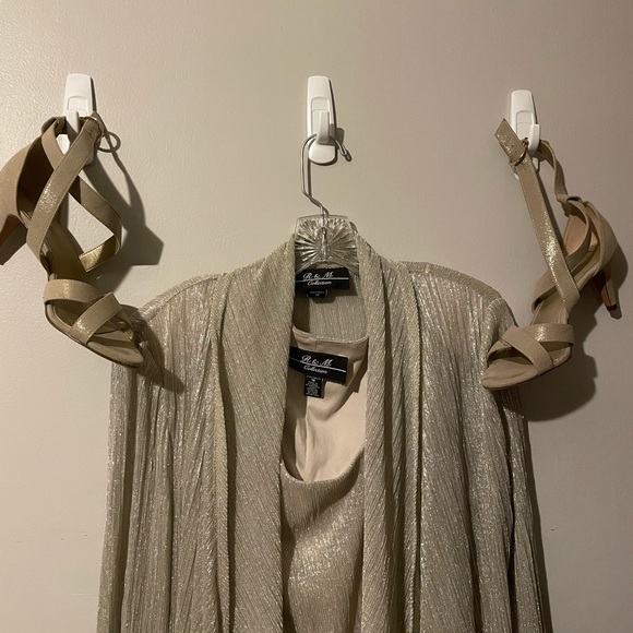 Mother of the groom dress with jacket and shoes (all worn once) - Picture 3 of 3